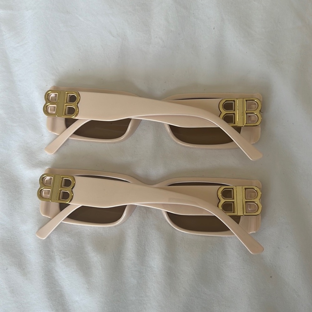 Set of two pink sunglasses
